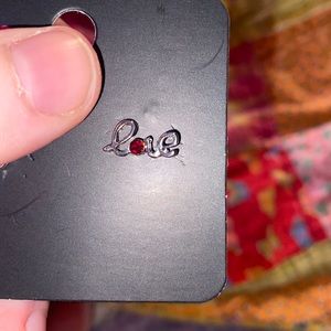 Love stud earrings red gemstone!